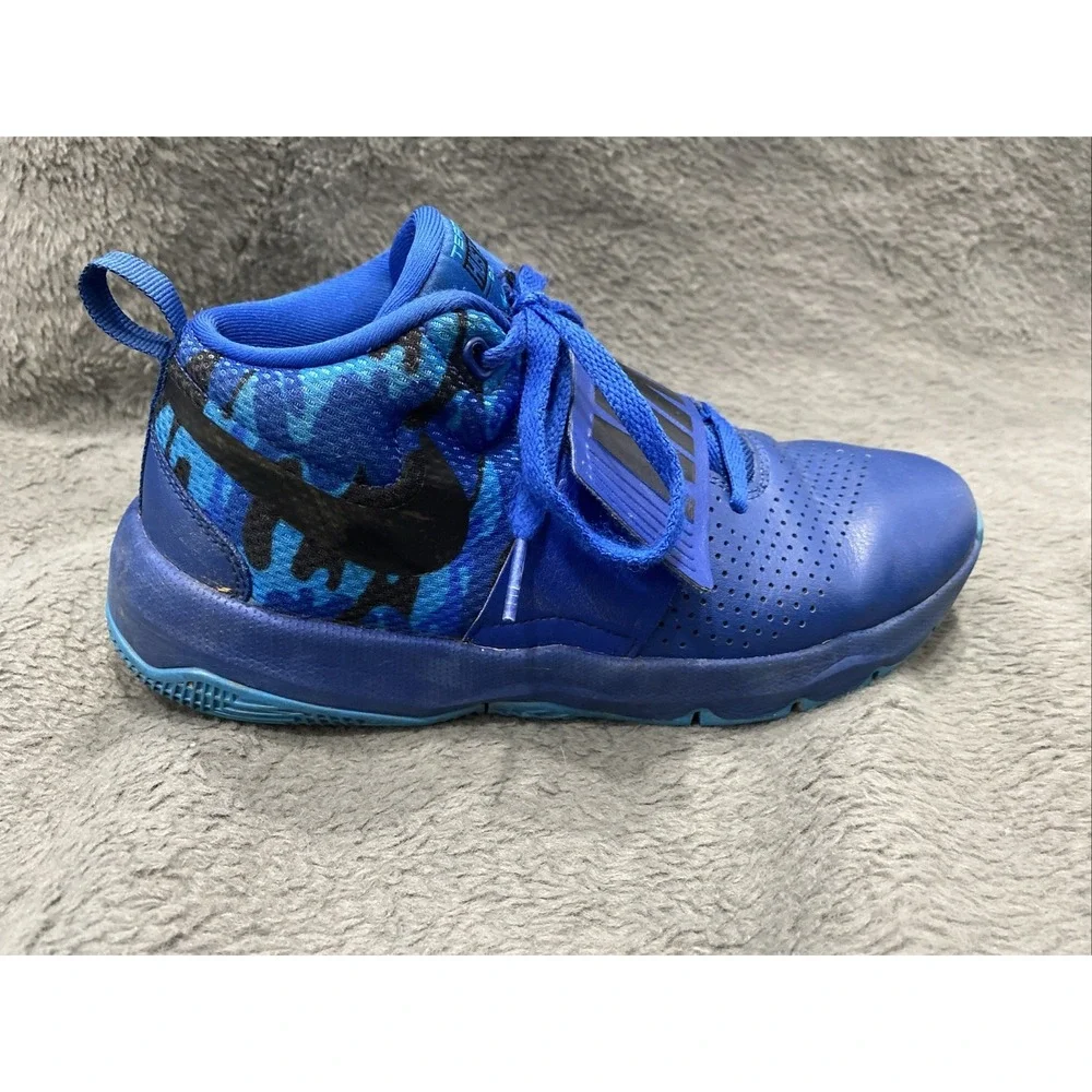 Nike Team Hustle D 8 Royal Blue Black Basketball Shoes Youth Size 6.5
